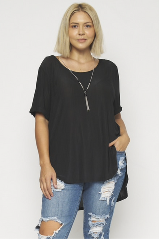 Hi-Lo Plus Size Tunic Top with Necklace